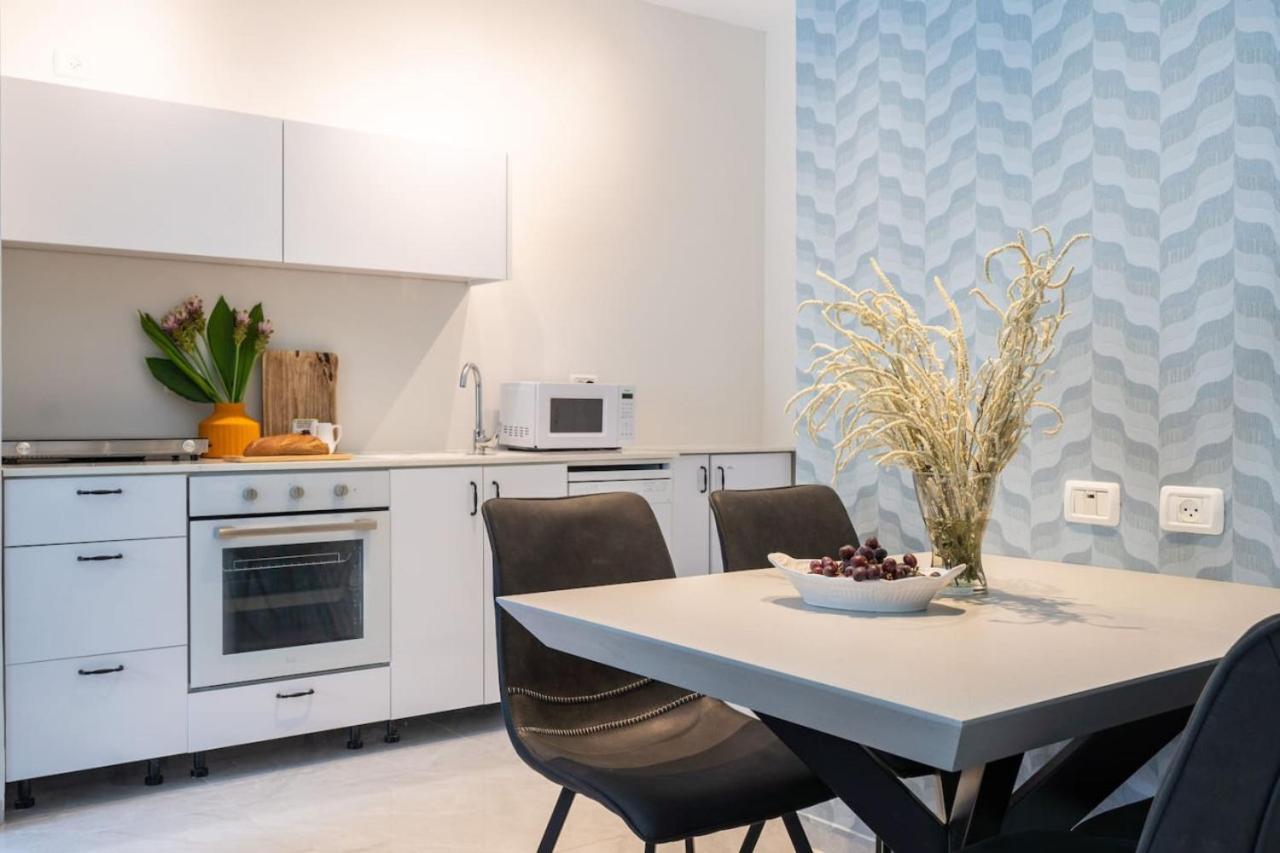 Tranquil Stay Near The Beach By Sea N' Rent Nahariya Exterior foto